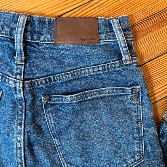 Madewell Classic Straight Jeans in Cristoforo Wash: Selvedge Edition - Picture 6 of 11